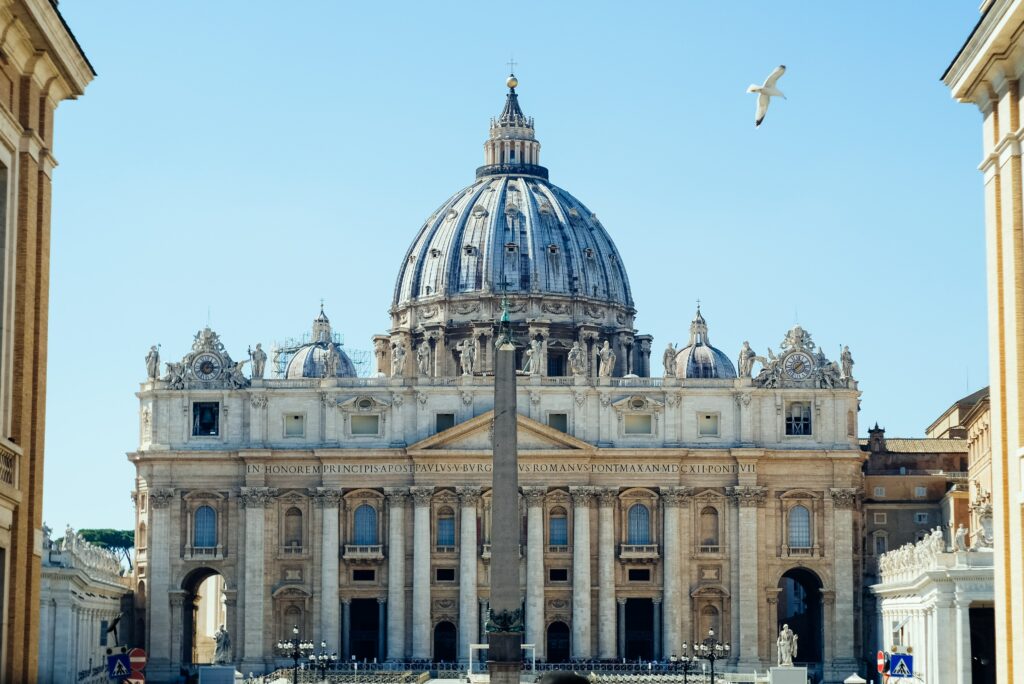 Προβληματισμός για τον θάνατο του Πάπα Βενέδικτου ΙΣΤ' και την πόλη του Βατικανού
