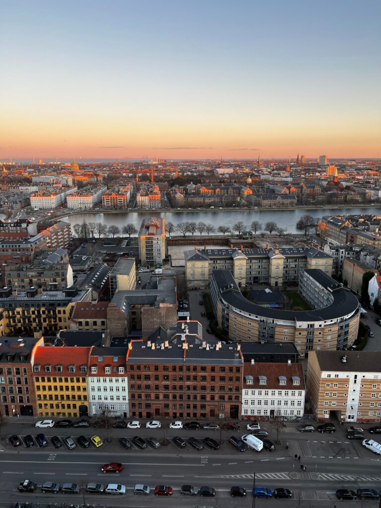 Nejlepší univerzity v Dánsku, které si můžete vybrat ke studiu